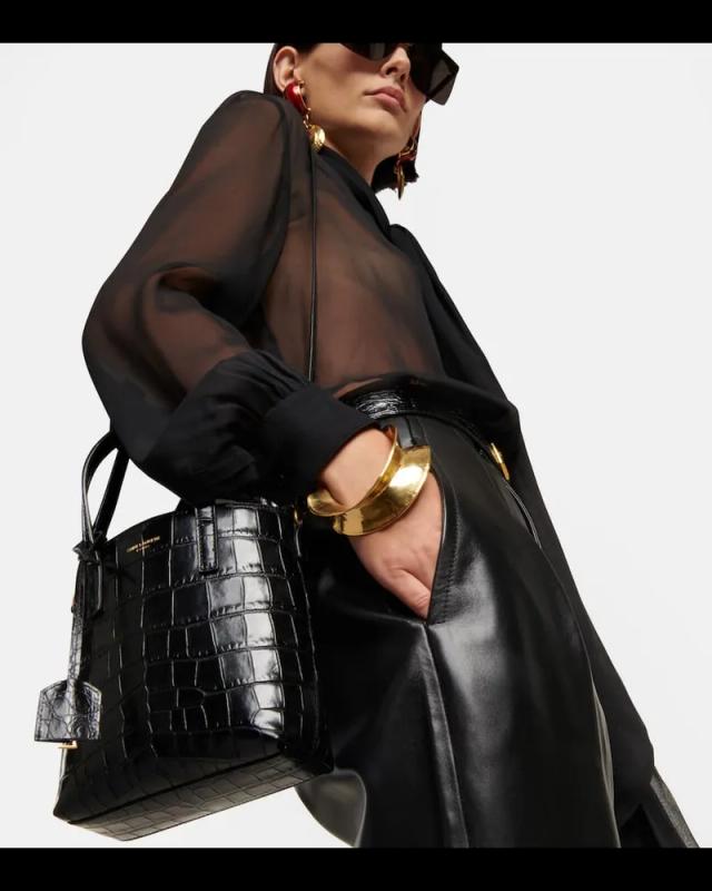 Saint laurent toy leather tote bag with shoulder strap sale
