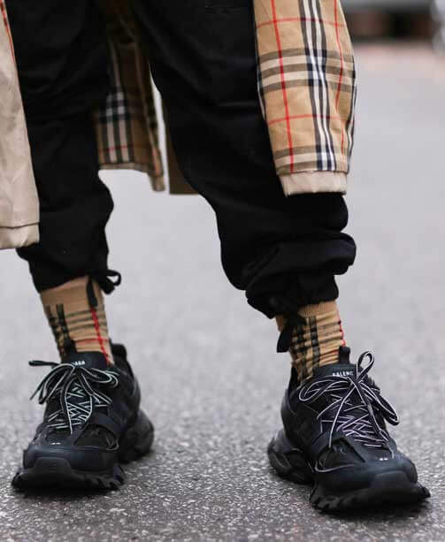 So stylen Sie Designer-Socken für Herren