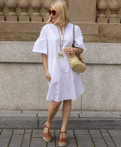 Gartenparty_Outfits_white_2022_Artikel_GettyImages-1402082253