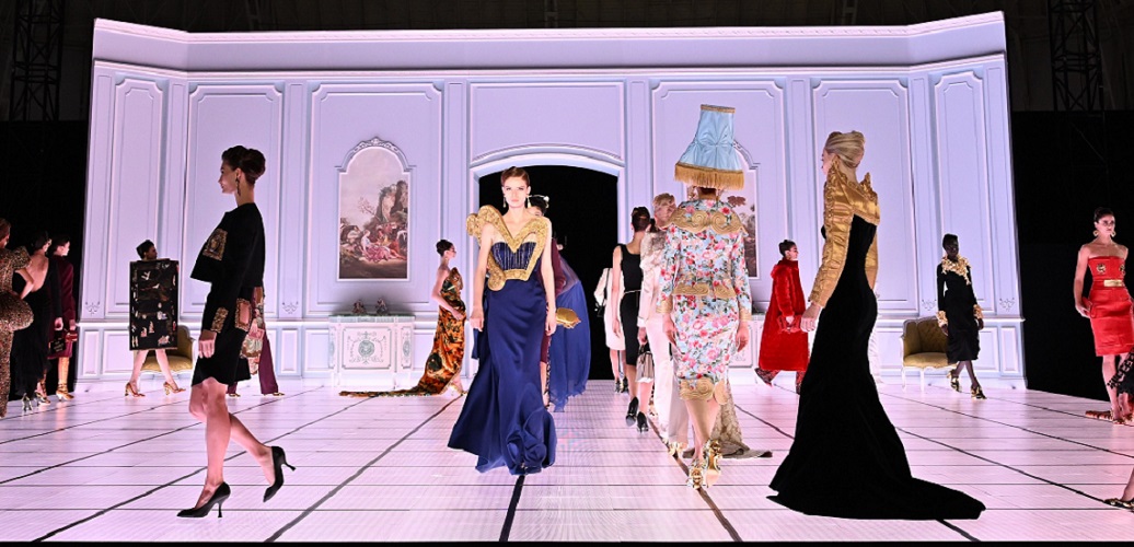 Models der Moschino H/W-Show auf der Milano FW